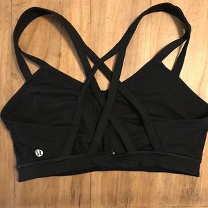 Lululemon sports bra size 6